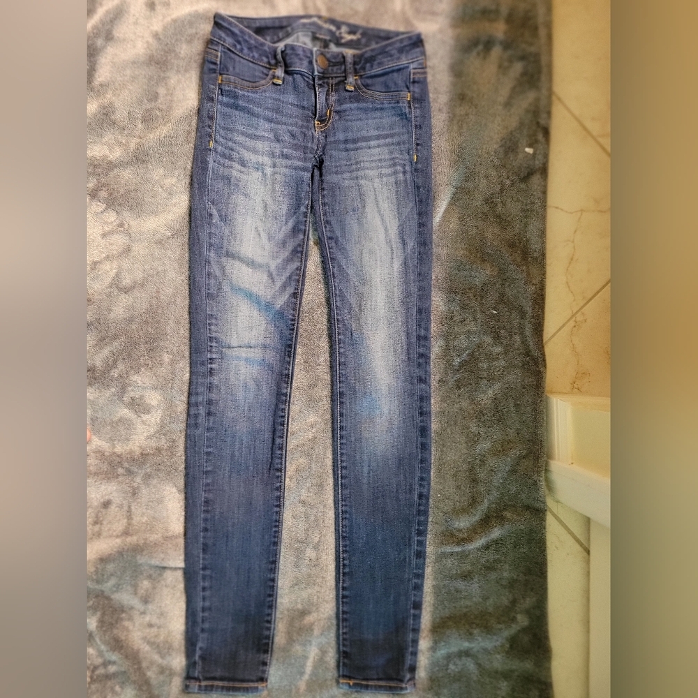 Women's Blue Jeans Size 00. American Eagle